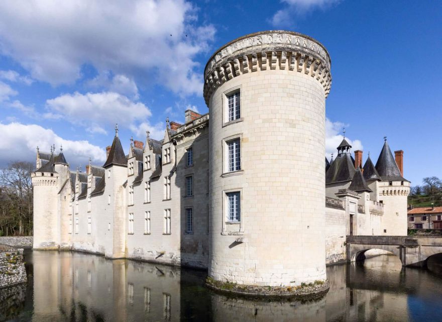 From Poitiers: Private Visit of the Castle of Dissay - Meeting Point and Recommendations