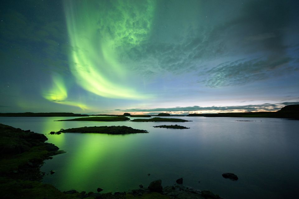 From Reykjavik: Golden Circle and Northern Lights Combo - Tips for Northern Lights Viewing