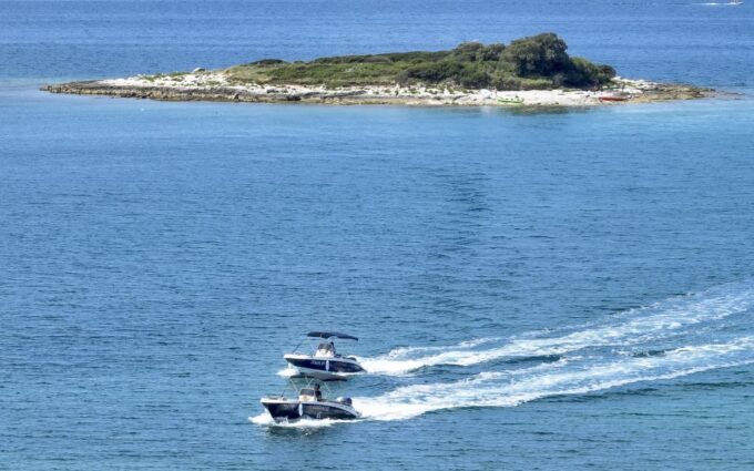 From Rovinj: Sea Caves & Sandy Levan Island Speedboat Tour - Cancellation Policy