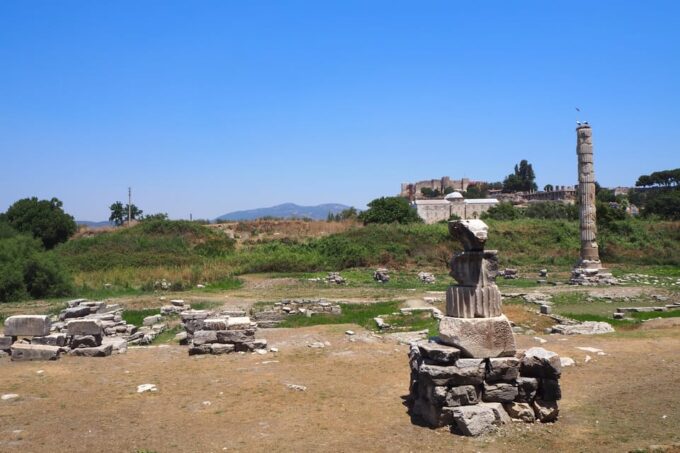 From Samos: Full Day Tour to Ephesus and Kusadasi - Exploring Kusadasi