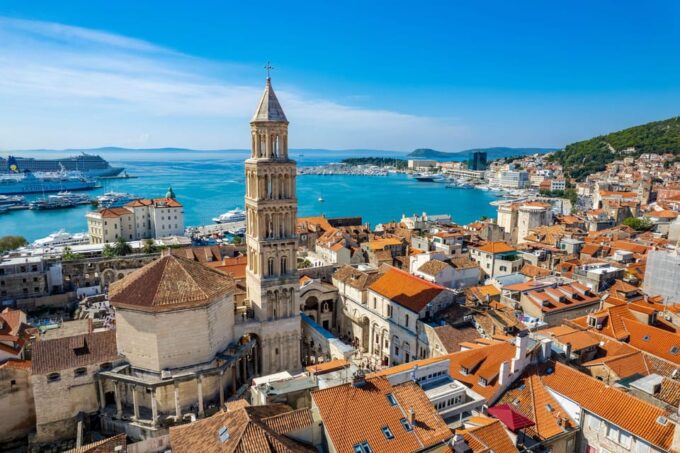 From Split: Overnight Stay in NP Plitvice & Zadar - Free Time for Lunch