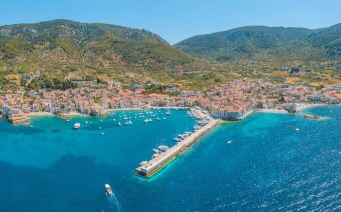 From Trogir: Blue Cave, Hvar and 5 Islands Private Boat Tour - Visiting Komiža Town