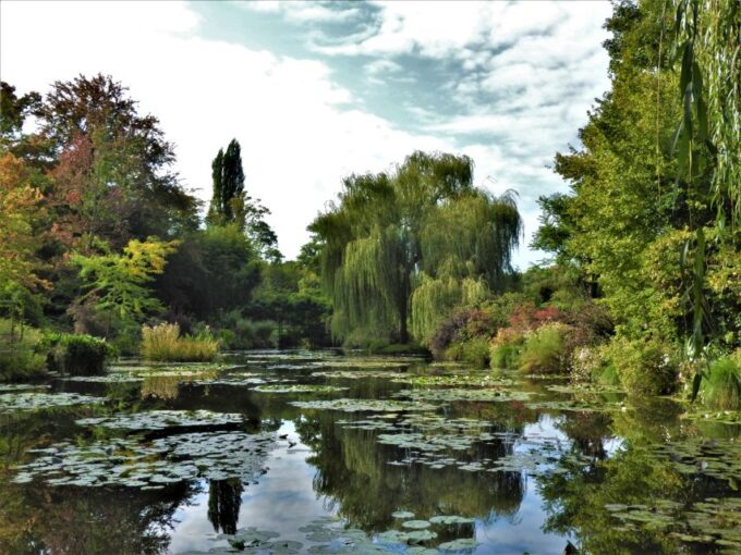 Giverny: Monet's House and Gardens Skip-the-Line Tour - Exploring Monets Inspiration