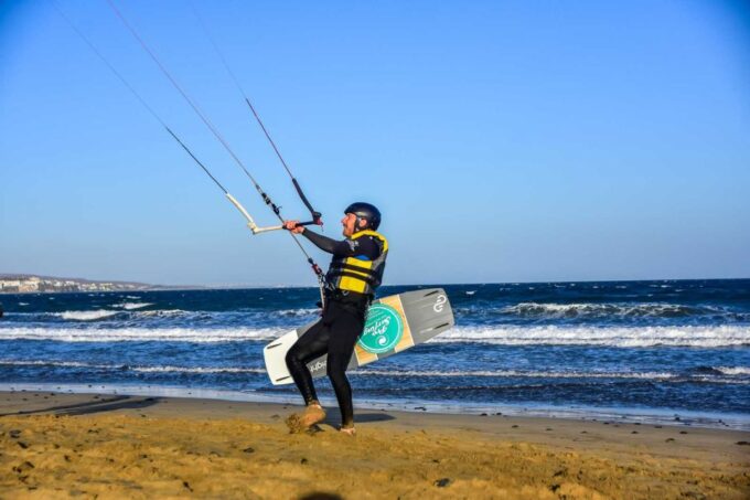Gran Canaria: Kitesurfing Experience Course for Beginners - Safety and Conditions
