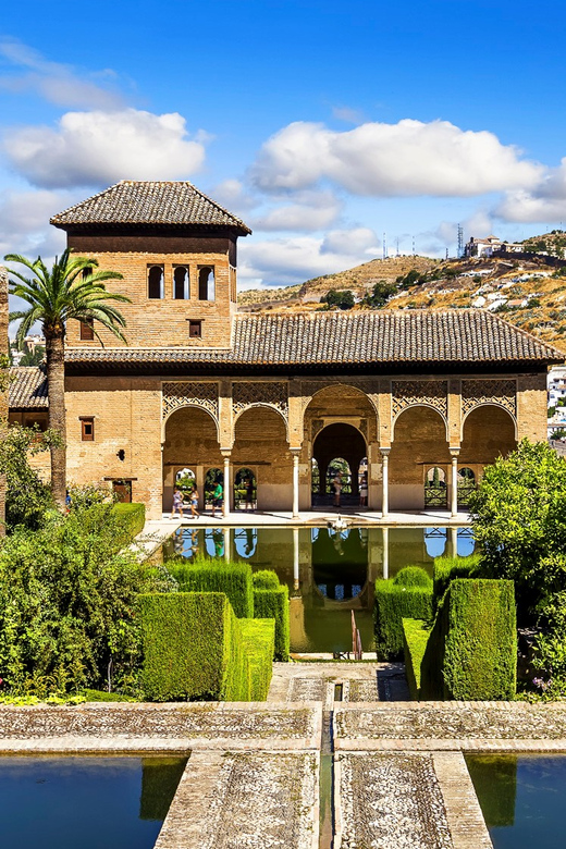 Granada: Alhambra and Albaicín Small Group Tour - Cancellation Policy