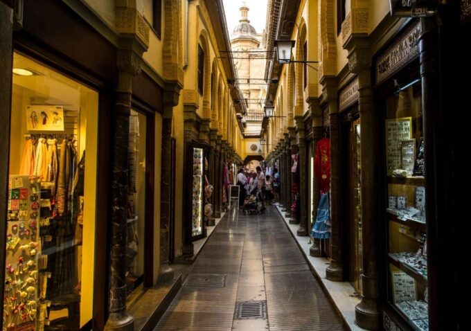 Granada: Half-Day 4-Neighborhoods 4-Cultures Private Tour - Cancellation Policy