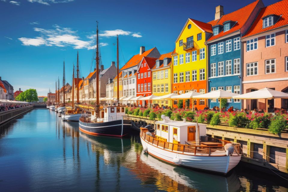 Guided Car Tour of Copenhagen City Center, Nyhavn, Palaces - Group Size and Guide