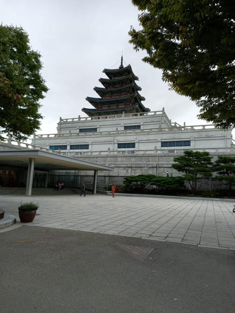 Gyeongbokgung-Folk Museum-Bukchon-Jogyesa Temple in Insadong - National Folk Museum of Korea