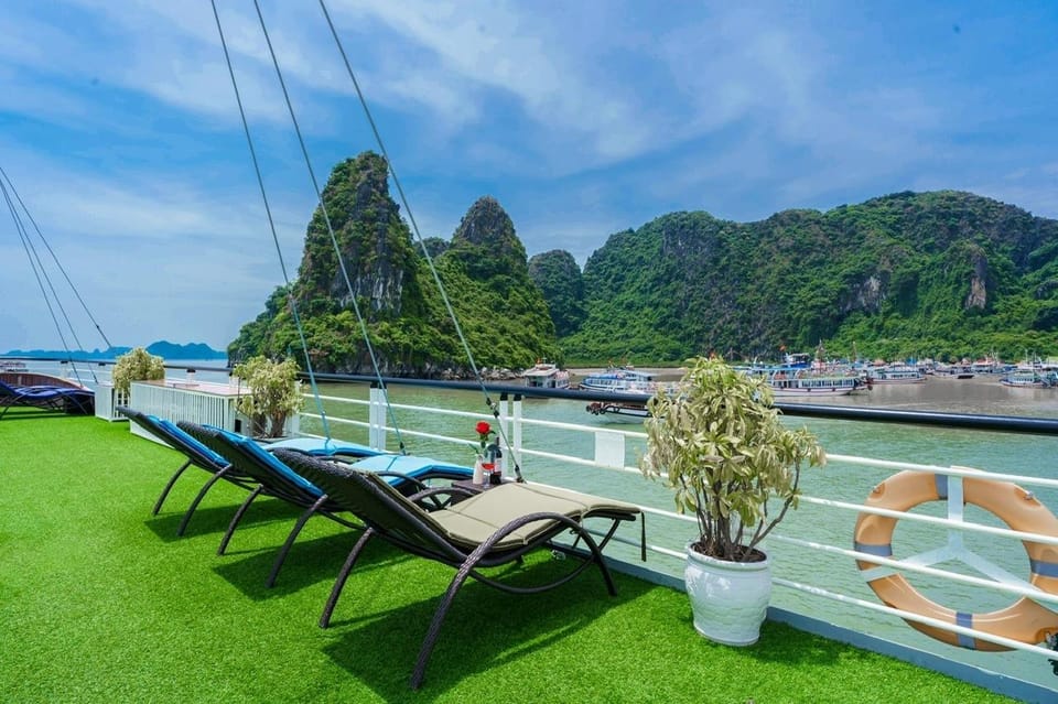 Ha Long Bay: Luxury Day Cruise, Caves, Kayak & Buffet Lunch - Hotel Pick-up and Drop-off