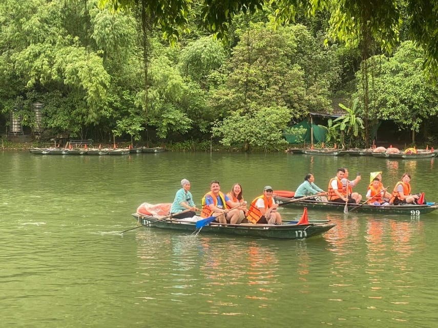 HANOI: HOA LU - TAM COC - MUA CAVE 1 DAY TRIP BY LIMOUSINE - Cuisine and Activities