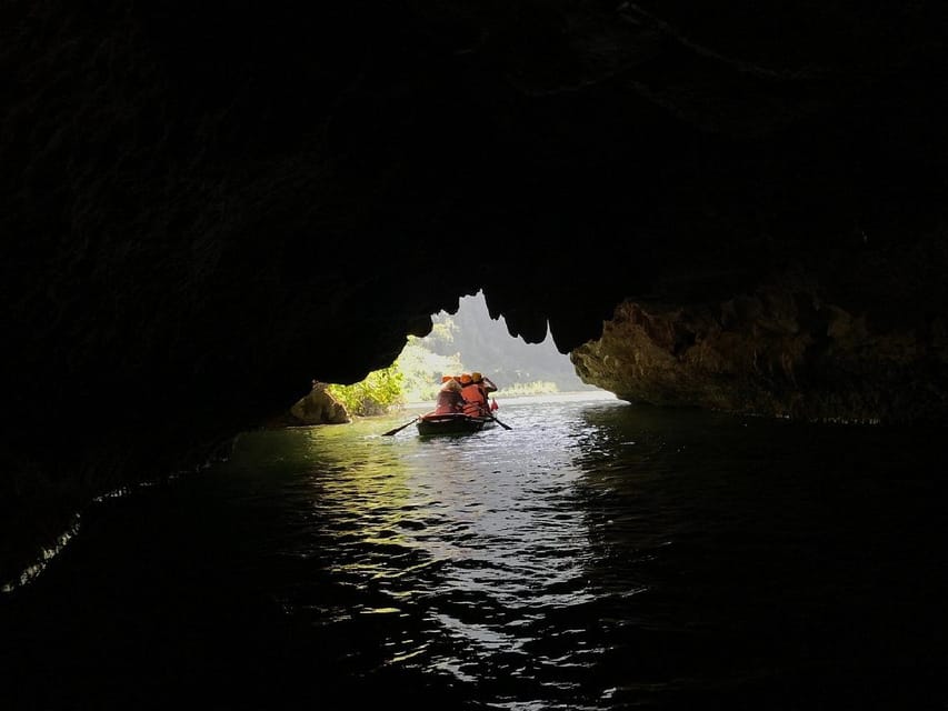 Hanoi: Ninh Binh / Bai Dinh Pagoda - Trang An / Buffet Lunch - Trang An Boat Cruise