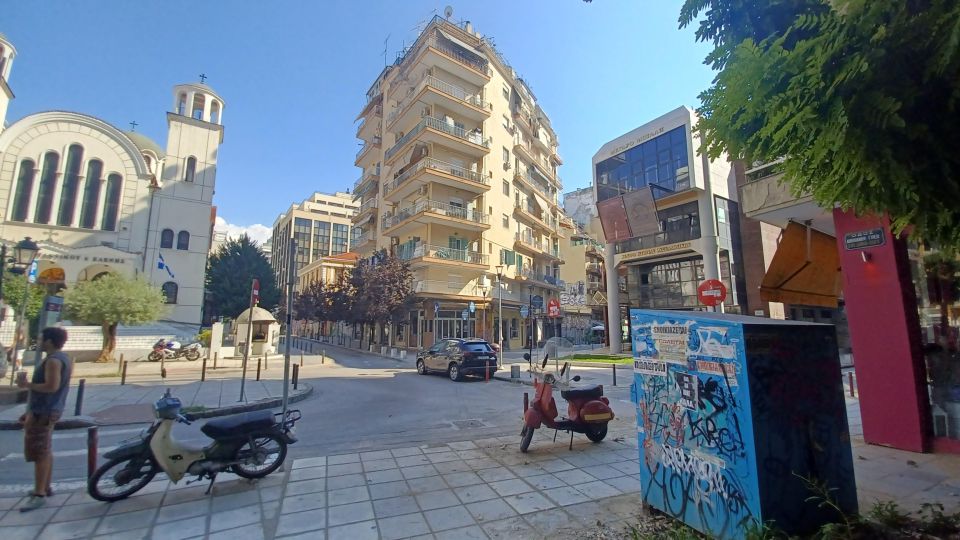 Historical Center and Secret Monuments Tour of Thessaloniki - Visiting the Pashas Gardens