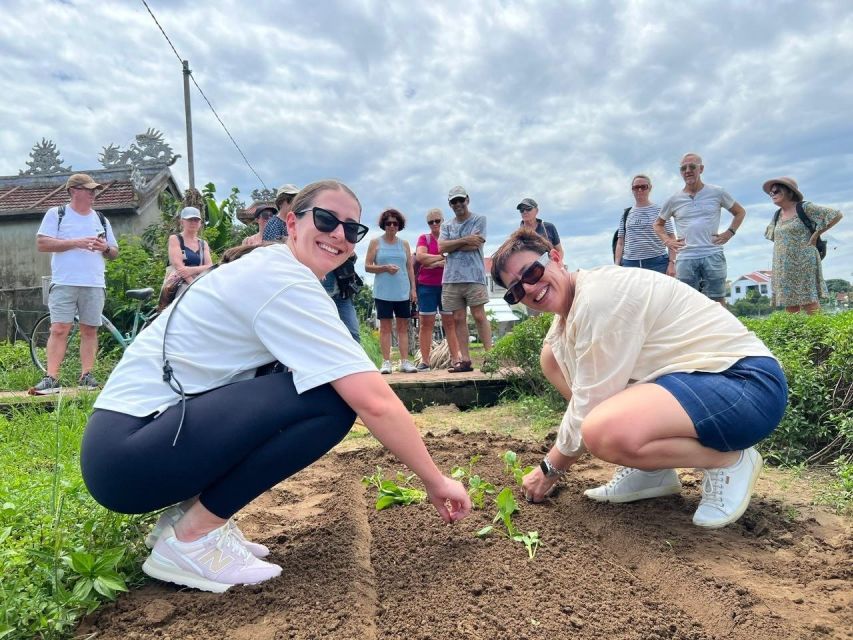 Hoi An: Market Tour - Farming and Cooking Class in Tra Que - Farming Activities in Tra Que