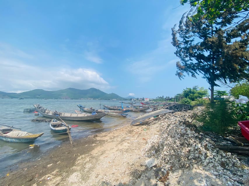 Hoi An Private Transfer to Hue via Hai Van Pass & Golden Bridge - Lap An Lagoon