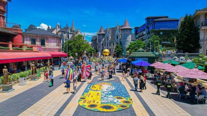 Hoi An: Shuttle Bus to Ba Na Hills and Golden Bridge Round Trip - Best Time to Visit