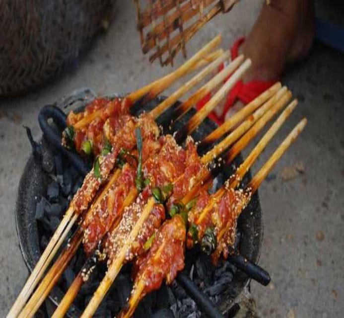 Hoi An: Street Food Tour by Scooter With Local Lady - Important Information