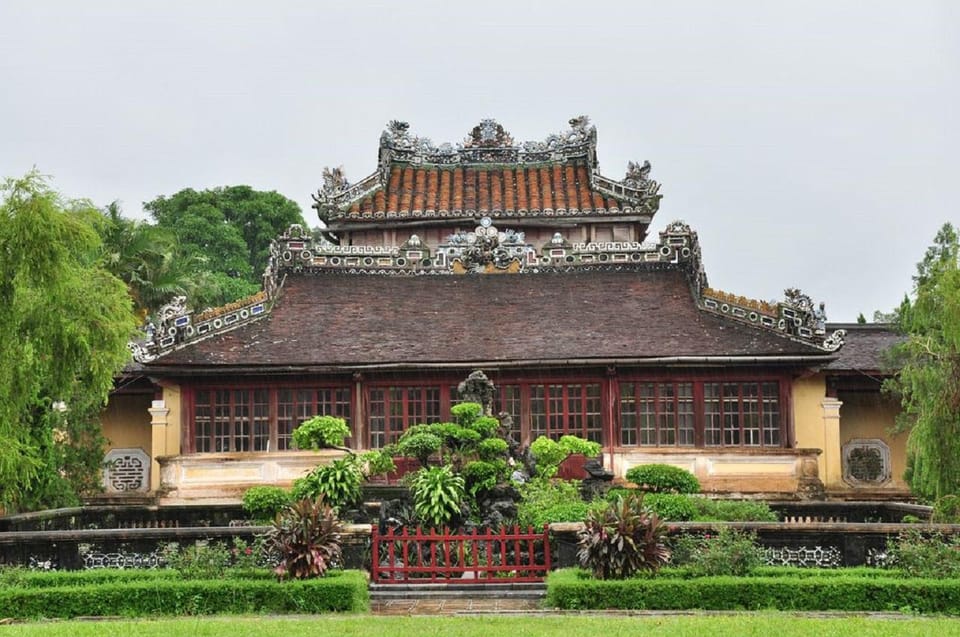 Hue: Imperial City, Tombs by Car and English Speaking Driver - Key Attractions