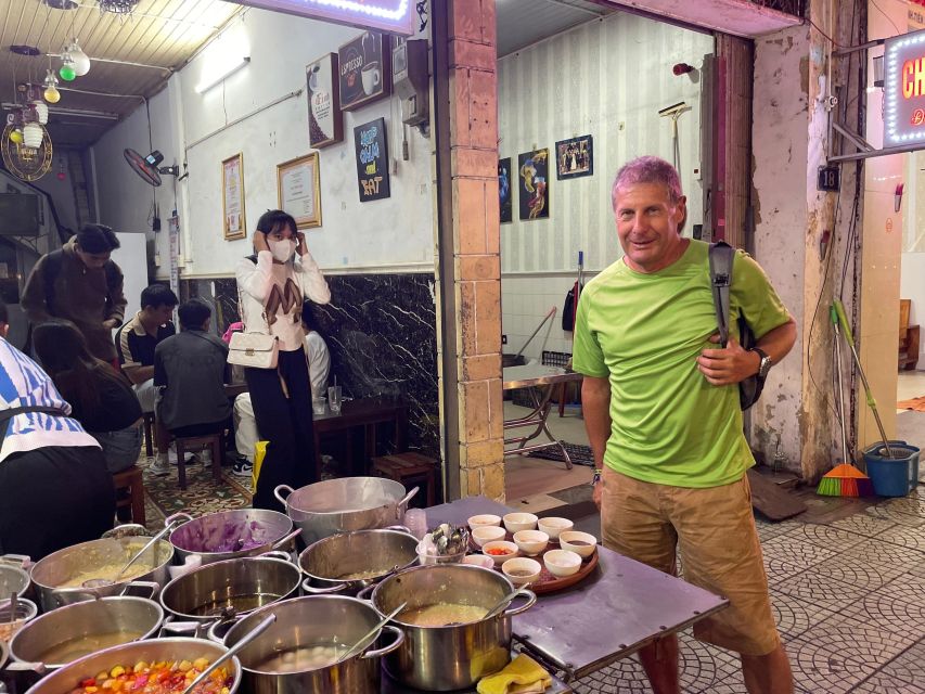 Hue : Night Local Street Food Tour by Vietnamese Cyclo - Tips for a Great Experience