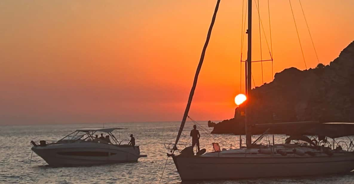 Ibiza: Formentera on a Sailboat. Private or Small Group - Boat Amenities and Features