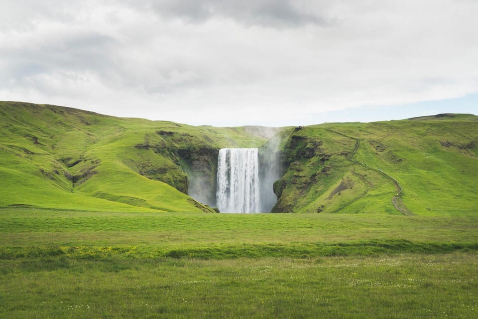 Iceland: Iceland Complete 10 Day Multiday Guided Tour - Age and Meeting Requirements