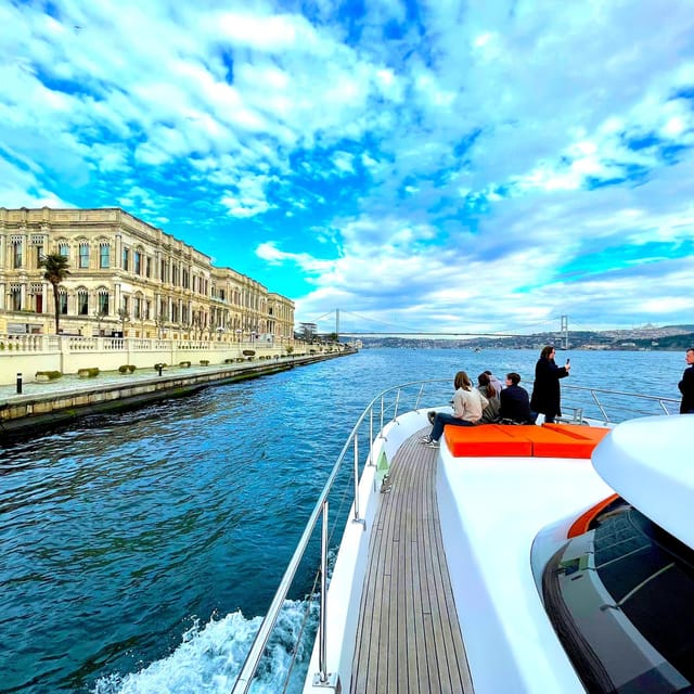 Istanbul: Daytime Bosphorus Yacht Cruise With Fruit & Snacks - What to Expect Onboard