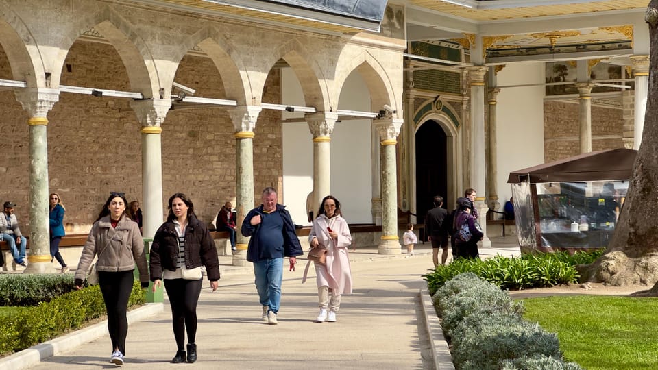 Istanbul: Topkapı Palace and Harem Guided Tour - Accessibility Considerations