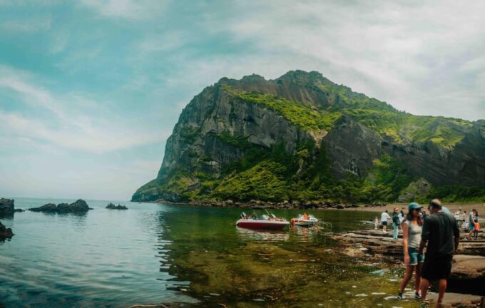Jeju East: Healing UNESCO Small Group Day Tour - Dining and Cuisine