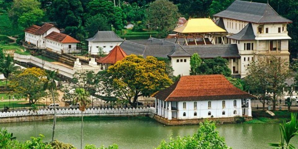 Kandy: Afternoon Private Custom City Tour! - Temple of the Tooth