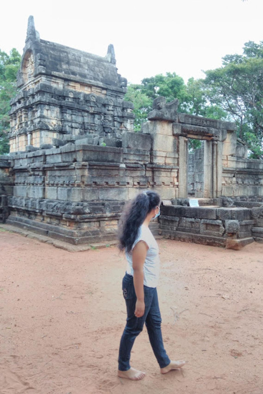 Kandy: Kandyan Royalty to Kingdom of Sigiriya - Inclusions