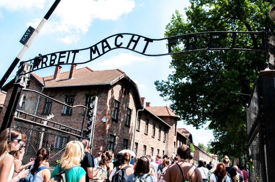 Krakow: Auschwitz-Birkenau Guided Tour Pickup/Lunch Options - What to Bring