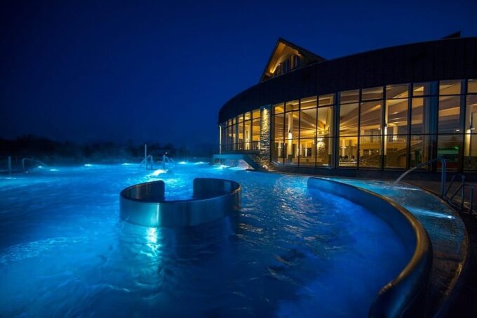 Krakow: Thermal Baths Evening Experience - Nearby Attractions