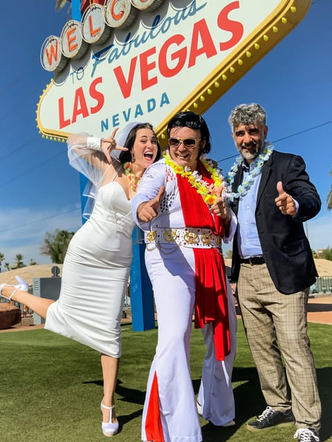 Las Vegas: Elvis Wedding With Las Vegas Sign Photos Included - Customer Experiences and Feedback