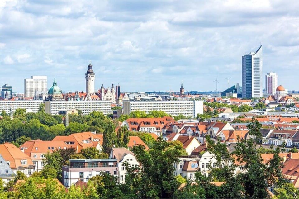 Leipzig : Must-See Attractions Walking Tour With a Guide - Private and Customizable Experience