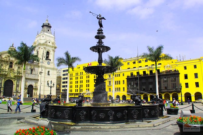 Lima Walking City Tour With Catacombs Visit (Transport Included) - Tour Features