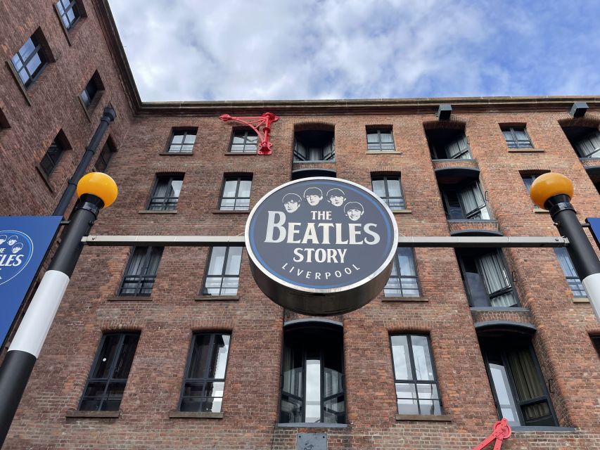 Liverpool: Beatles Highlights Walking Tour - Statue Sightings in Liverpool