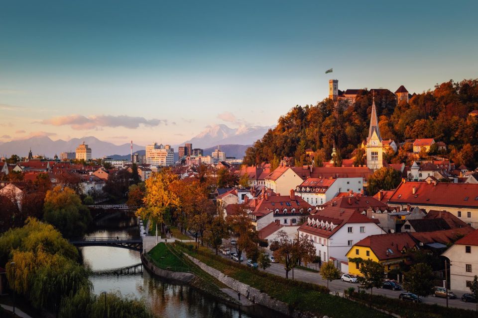 Ljubljana: Express Walk With a Local in 60 Minutes - Cancellation and Refund Policy