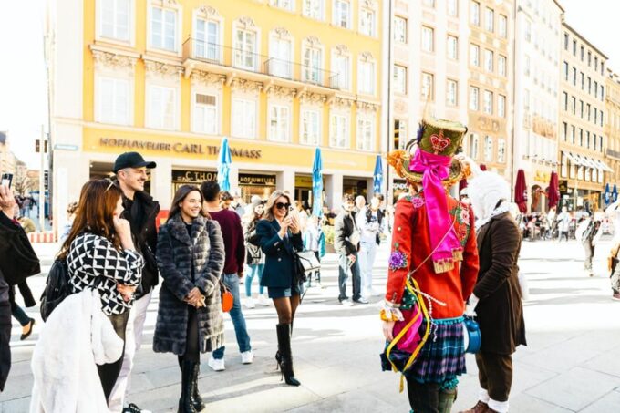 Mad Hatter's City Tour - Munich - Inclusions and Experience