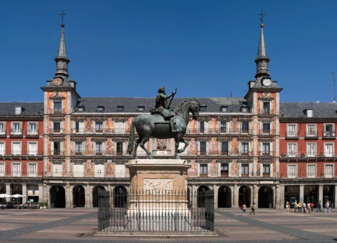 Madrid Historical Centre & Old Town Walking Tour in French - Tour Duration