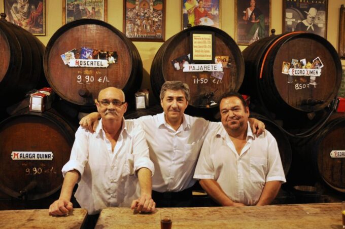 Málaga: The Genuine Wine & Tapas Tour - Tour Duration