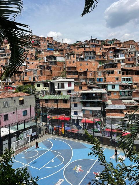 Medellín: Comuna 13 With Locals and Snacks - Tips for Your Visit