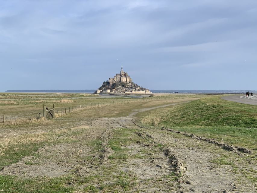 Mont Saint Michel: Walking Tour & Optional Abbey Ticket - Getting There