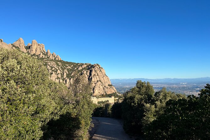 Montserrat Very Early by Train and All the Time You Want - Guided Hike and Funicular