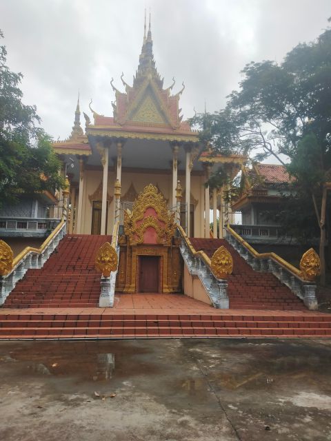Morning Tuk Tuk: City, Handicrafts, Killing Field, Temples - Customer Experiences