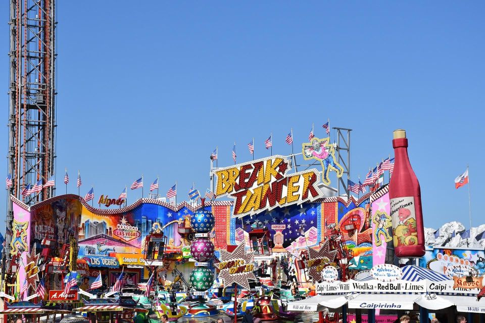 Munich: Oktoberfest Big Beer Tent Evening Table Reservation - Language Options