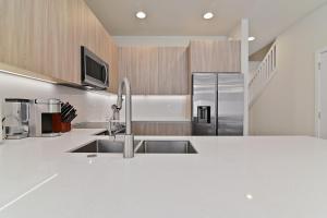 New Modern & Spacious Townhouse Near Disney - House Rules