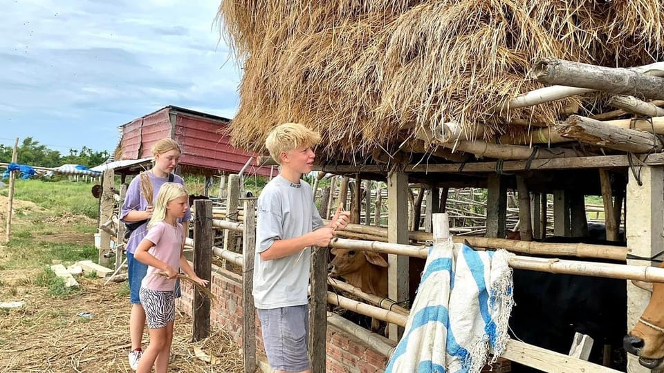 NON-TOURISTY HOI AN CRAFT VILLAGES TOUR WITH BIKING - Pottery-making Workshop