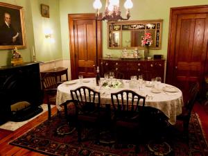 Oakcliff Bed and Breakfast - Nearby Attractions