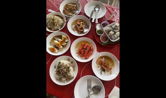 One Day Thai Food Tour With a Local Student - Booking and Reservations