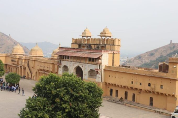 One Day Tour in Pink City Jaipur With Guide - Accessibility Features