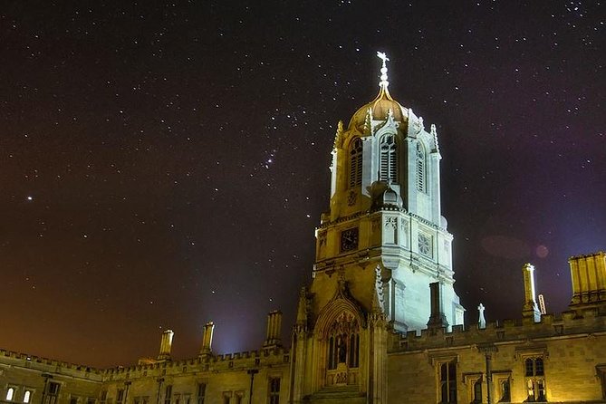 Oxford PRIVATE Pub and City Evening Walking Tour - Stories of Oxfords Past